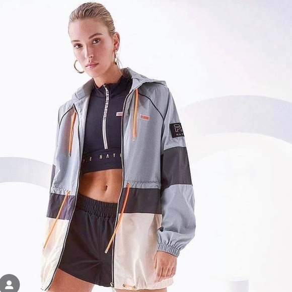 P.E Nation Rotation Sports Bra Half Zip - Picture 11 of 17